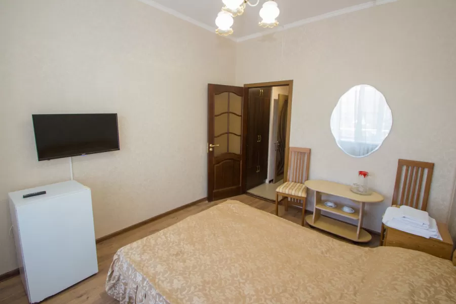 Стандарт одноместный однокомнатный 2 категории в санатории Тельмана в городе Железноводске - фотография