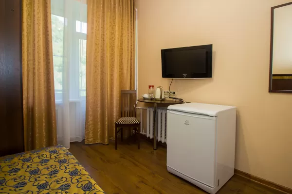 Стандарт одноместный однокомнатный 1 категории в санатории Тельмана в городе Железноводске - фотография