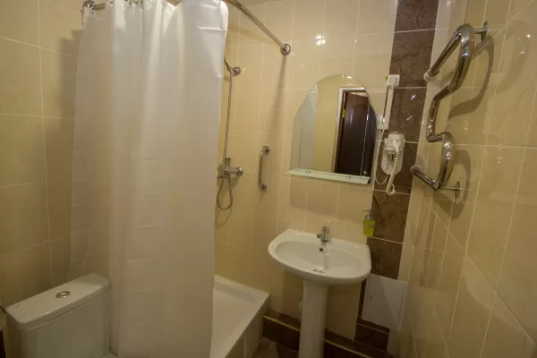 Стандарт одноместный однокомнатный 2 категории в санатории Тельмана в городе Железноводске - фотография