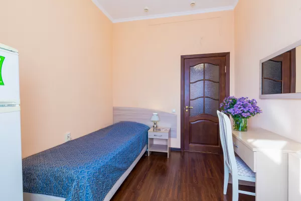 Стандарт одноместный однокомнатный 2 категории в санатории Тельмана в городе Железноводске - фотография