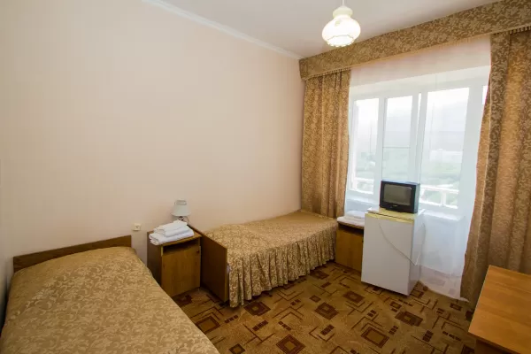 Стандарт двухместный однокомнатный 3 категории в санатории Тельмана в городе Железноводске - фотография