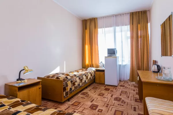 Стандарт двухместный однокомнатный 3 категории в санатории Тельмана в городе Железноводске - фотография