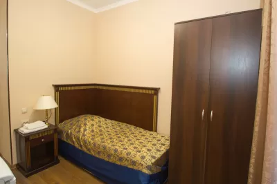 Стандарт одноместный однокомнатный 1 категории в санатории Тельмана в городе Железноводске - фотография