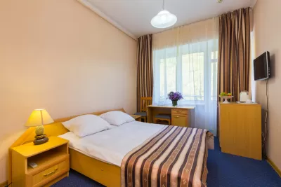 Стандарт одноместный однокомнатный 1 категории в санатории Тельмана в городе Железноводске - фотография