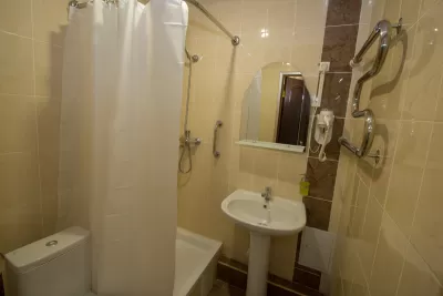 Стандарт одноместный однокомнатный 2 категории в санатории Тельмана в городе Железноводске - фотография