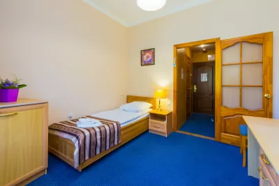 Стандарт одноместный однокомнатный 3 категории в санатории Тельмана в городе Железноводске - фотография