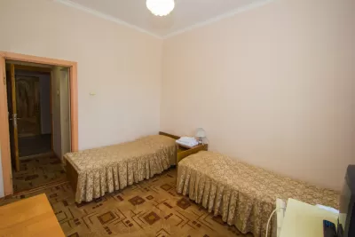 Стандарт двухместный однокомнатный 3 категории в санатории Тельмана в городе Железноводске - фотография